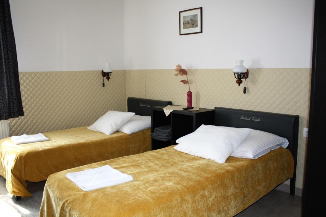 Rembrandt Vendeghaz Hotel Kisber Luaran gambar
