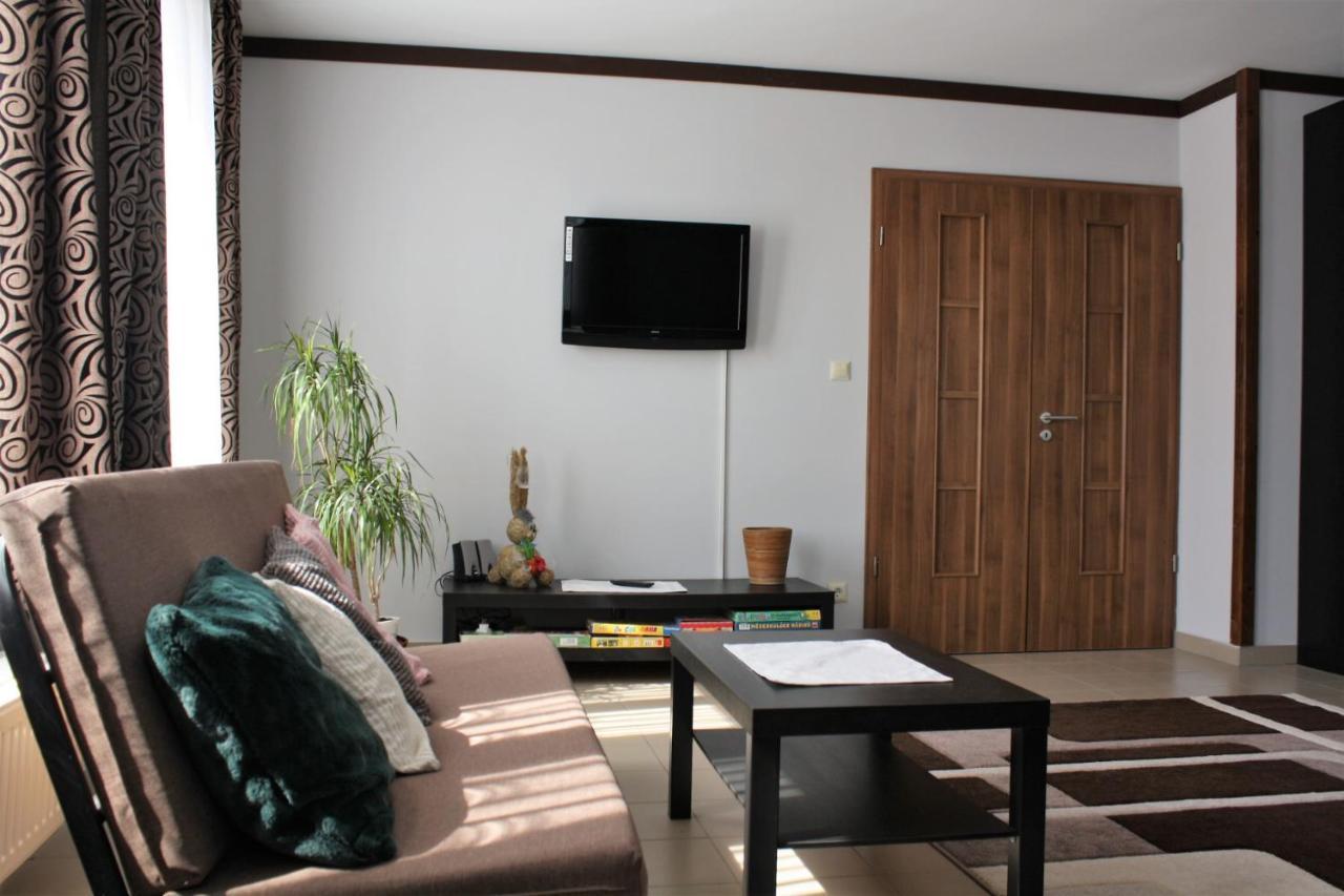 Rembrandt Vendeghaz Hotel Kisber Luaran gambar