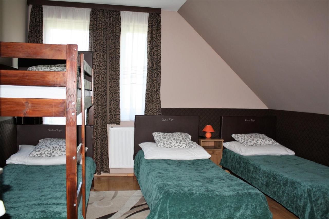 Rembrandt Vendeghaz Hotel Kisber Luaran gambar