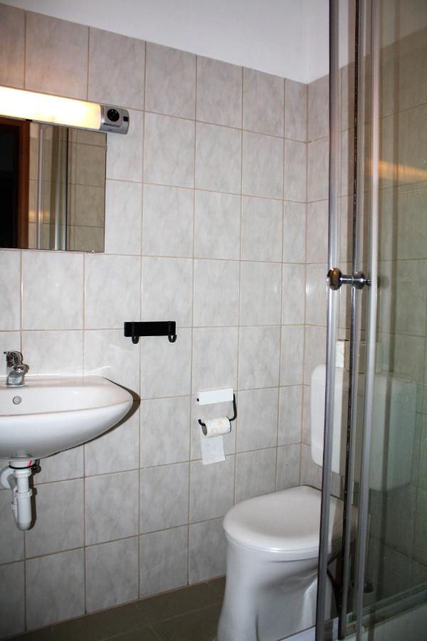 Rembrandt Vendeghaz Hotel Kisber Luaran gambar